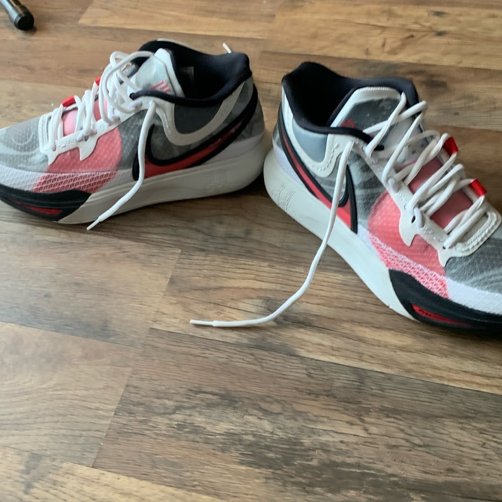 Mens Kylie’s